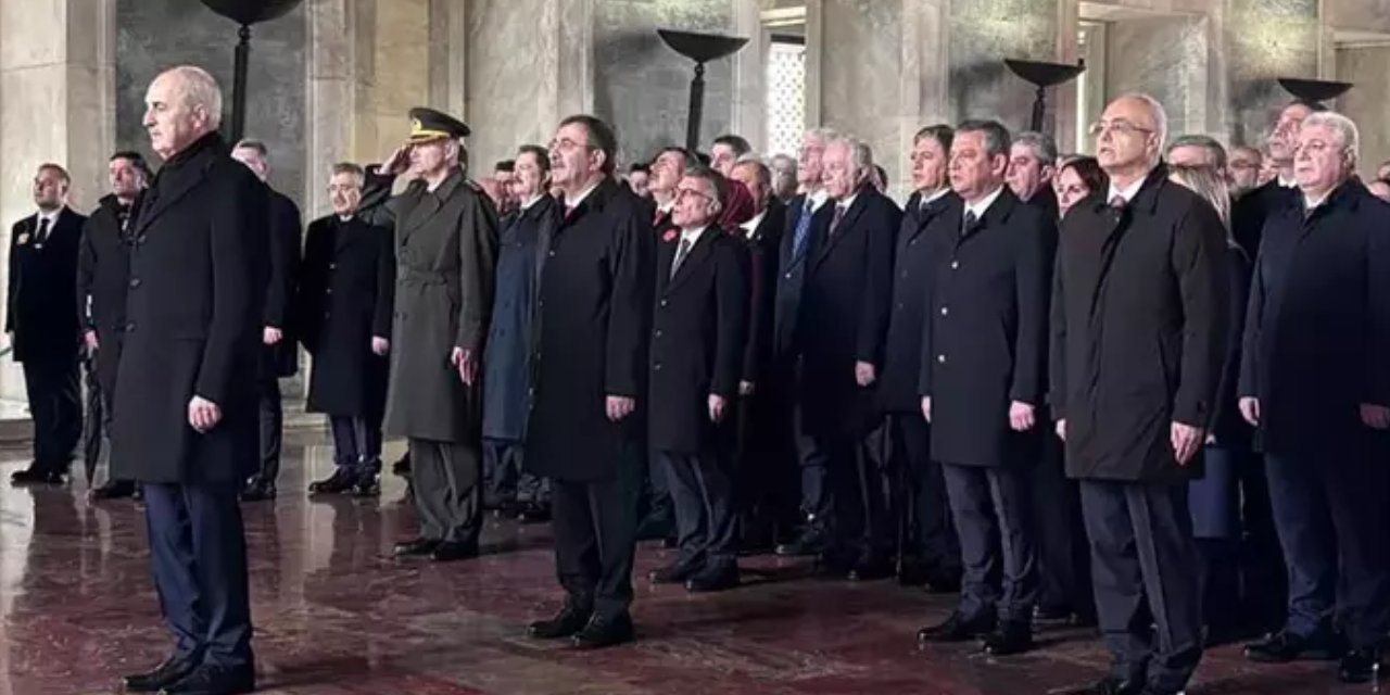 Devlet erkanı 23 Nisan'da Anıtkabir'de: Numan Kurtulmuş'tan dikkat çeken mesaj