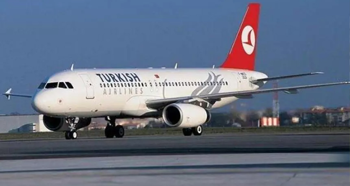 İran'da mahsur kalan THY' ye ait uçak yurda döndü