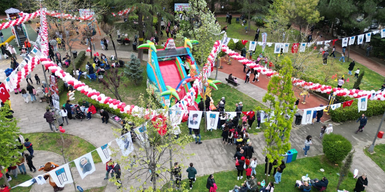 Kadıköy’de 23 Nisan parklarda şenlikle kutlandı