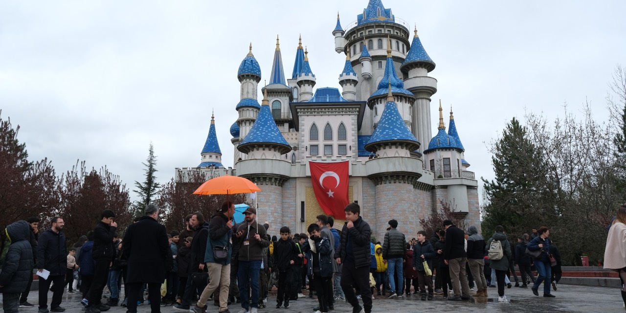 Eskişehir’de 23 Nisan parklar ve etkinliklerle şenlendi