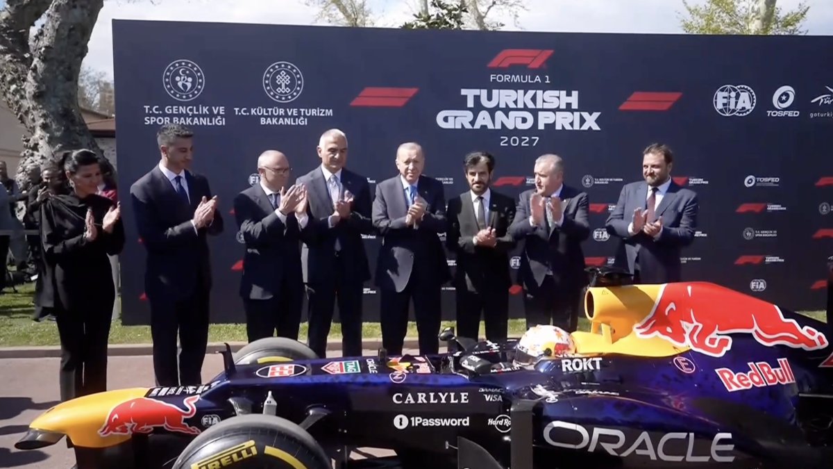 Erdoğan duyurdu: Formula 1 Türkiye'ye dönüyor