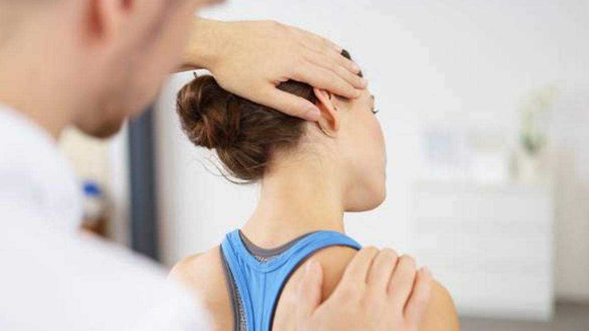 Akıllı telefonların yeni yan etkisi: 'Teknoloji Boynu' ile erken yaşta tanışabilirsiniz…