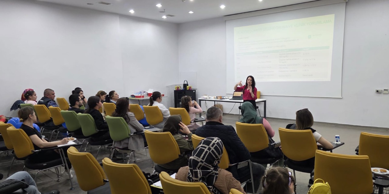 Muratpaşa'da ASSİM’de Tip 1 diyabet için teknoloji eğitimi düzenlendi