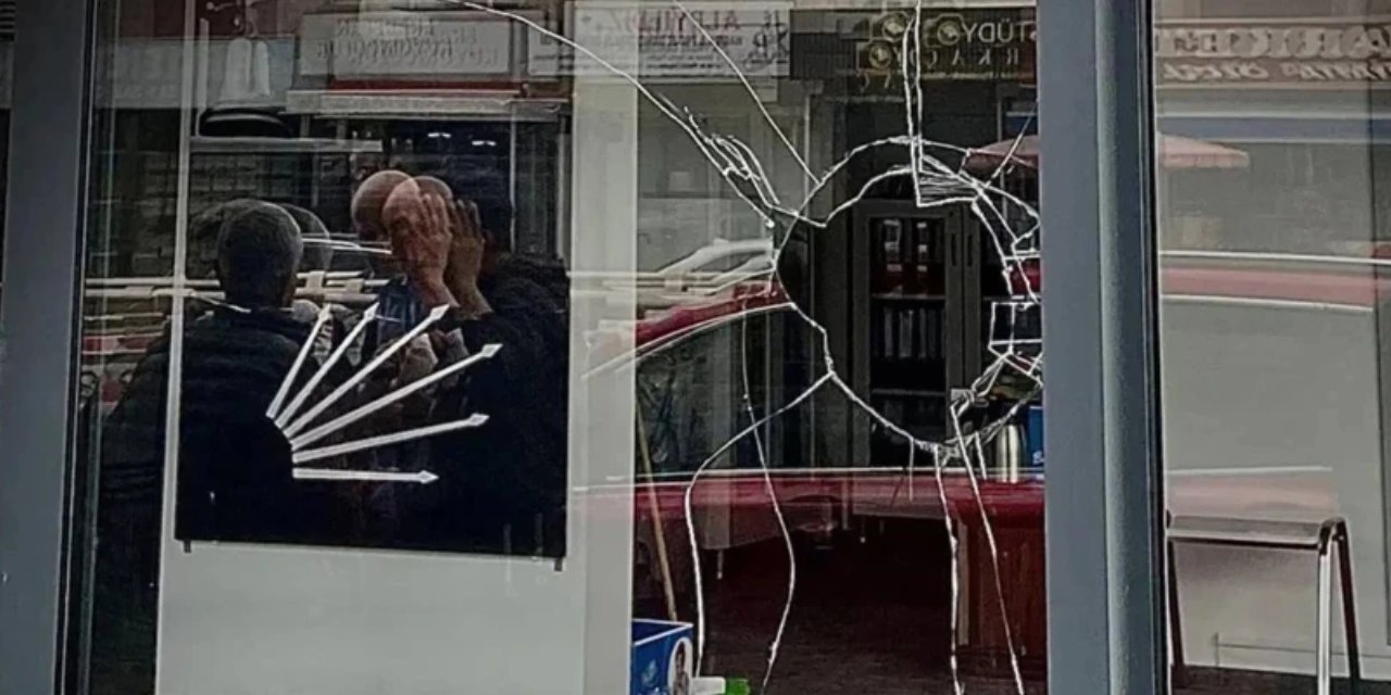 CHP İlçe Başkanlığı'na taşlı saldırı sonrası flaş gelişme: Mahkemeden karar çıktı