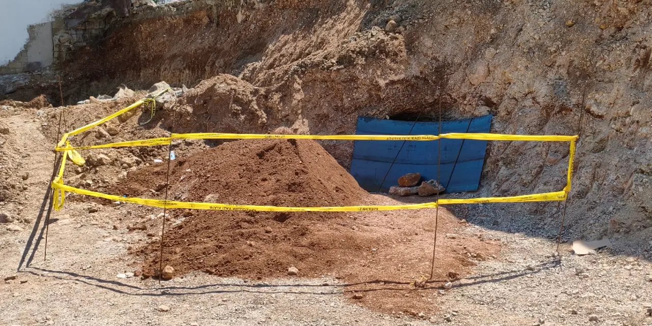 Hatay’da kazı sürprizi: Roma mezarı ortaya çıktı