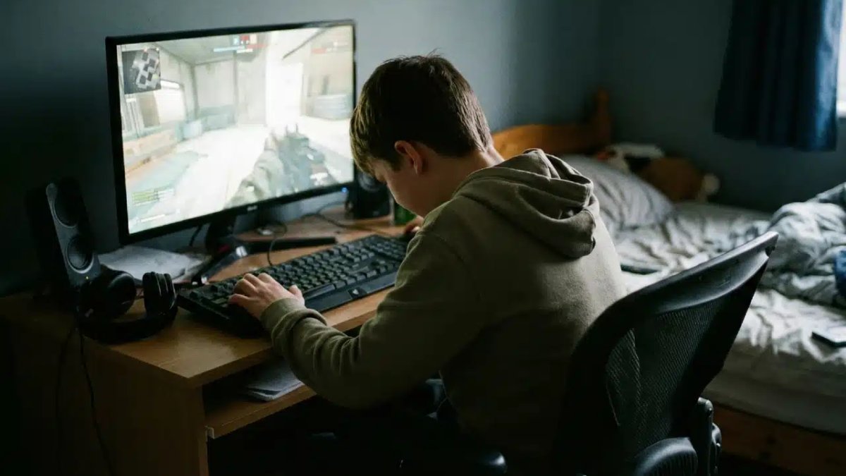 Oyun platformlarına sıkı takip: 15 yaş altı çocuklara yeni düzenleme