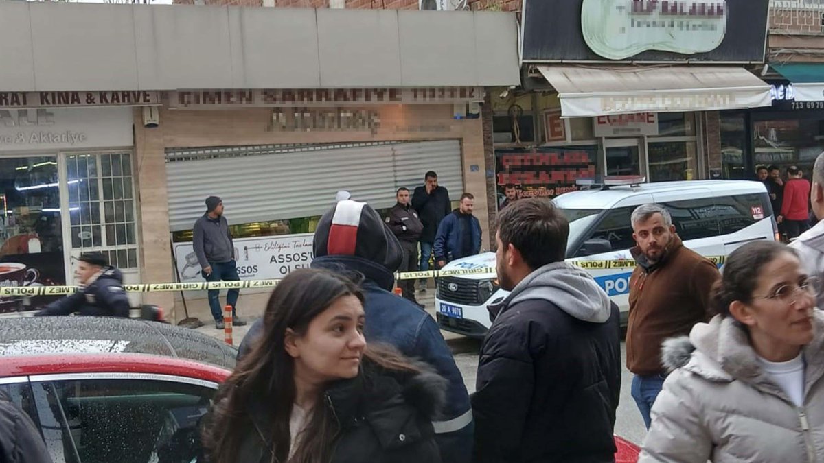 Denizli'de kuyumcu emanet 100 kilo altında kayıplara karıştı