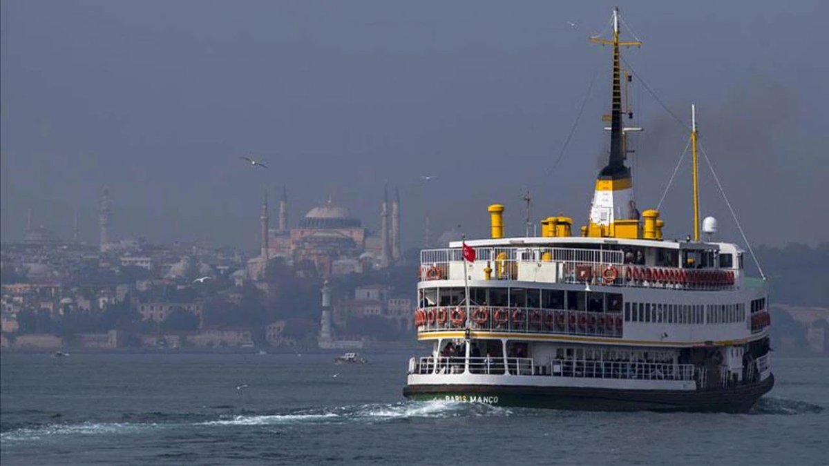 Görüş düştü, seferler durdu: İstanbul sis altında