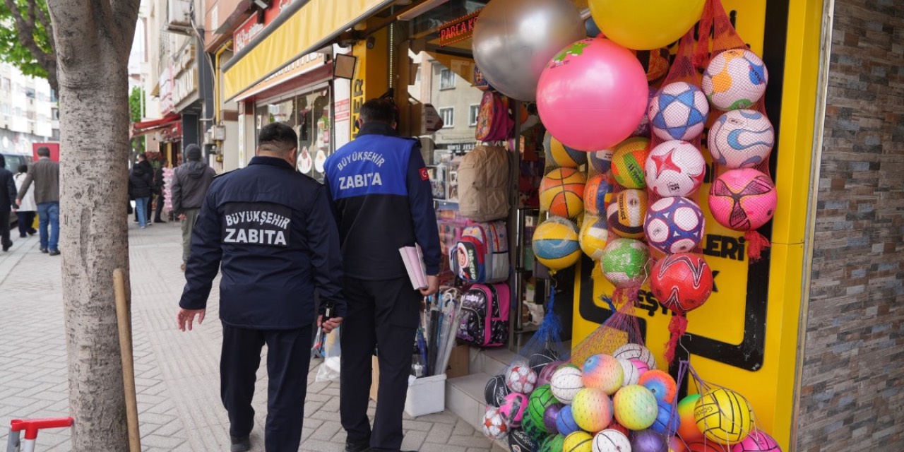 Eskişehir zabıta ekiplerinden ortak alanlarda işgal denetimi