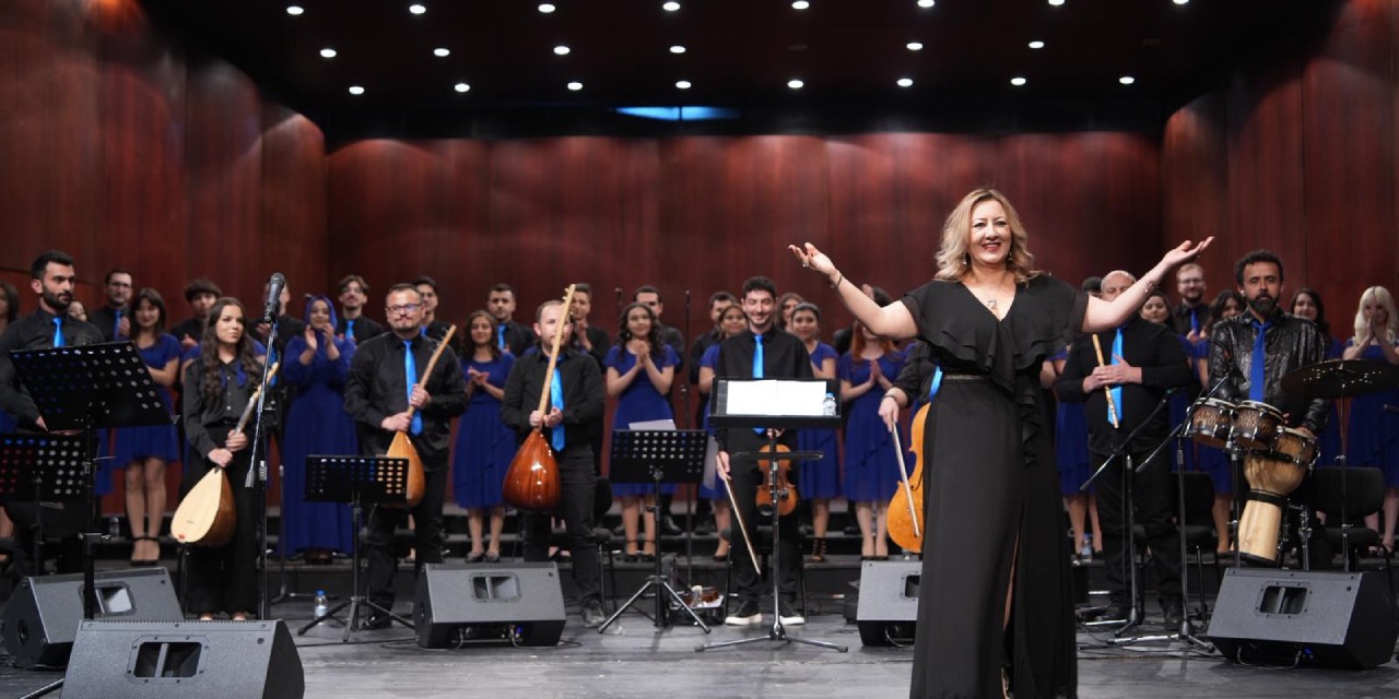 Eskişehir’de Gençlik Korosu’ndan türkü dolu konser