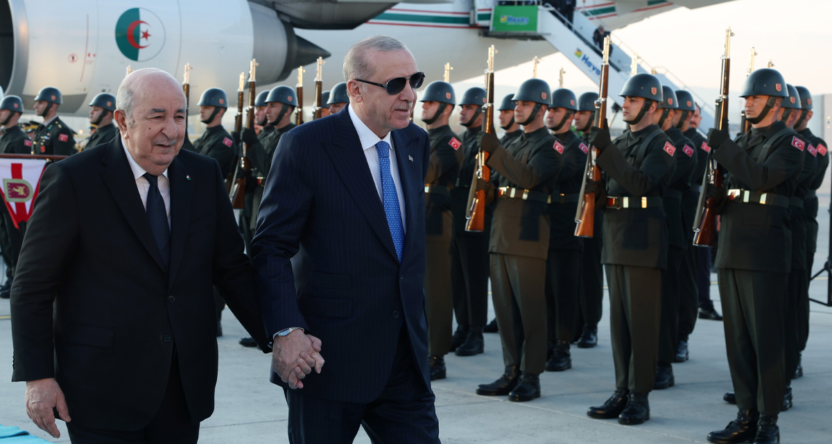 Cumhurbaşkanı Erdoğan Cezayir Cumhurbaşkanı Tebbun'u askeri törenle karşıladı