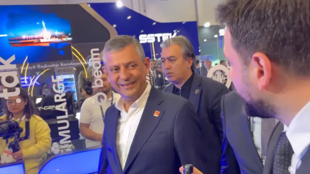 Özgür Özel SAHA EXPO’da: "Etkilenmediğim yok, hepsi harika"