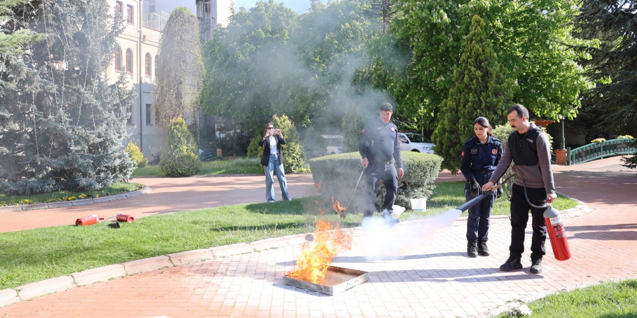 Eskişehir Büyükşehir’den yangına karşı uygulamalı tatbikat
