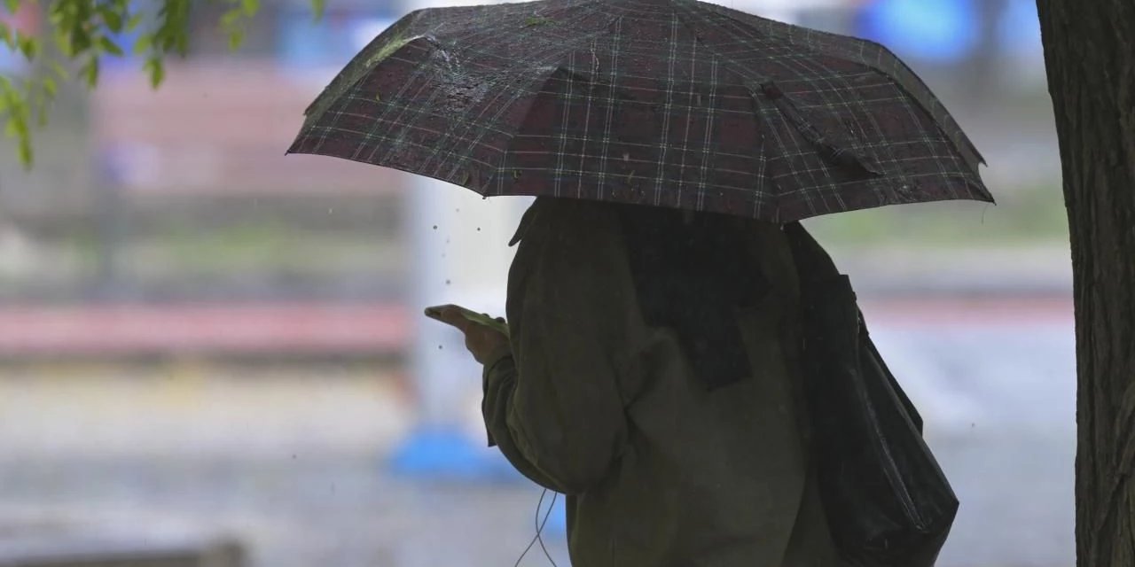 Meteoroloji uzmanı İstanbul, Ankara ve İzmir için verilen alarmı açıkladı: Sağanak geliyor, sonrası kavuracak