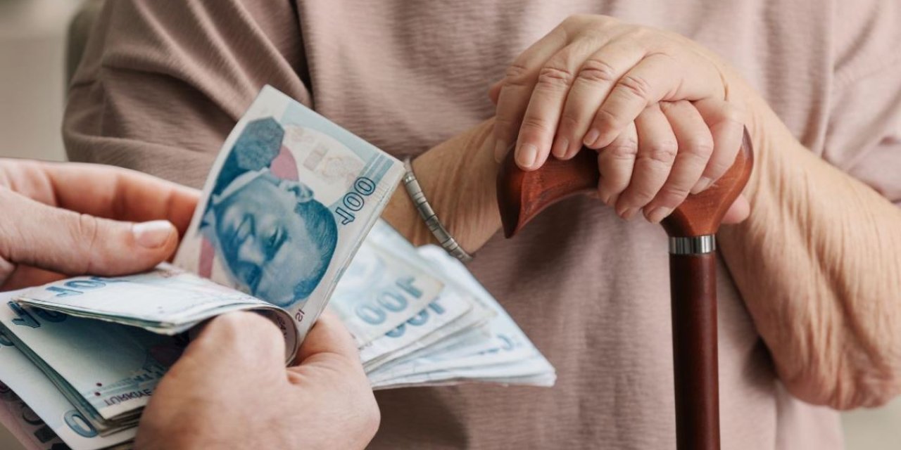 Ekonomik kriz derinleşiyor: Emekliler gıdadan bile tasarruf etmeye başladı