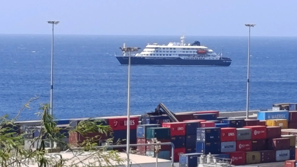 Hantavirüslü gemi kıyıya yanaşmaya hazırlanıyor: Tenerife limanında alarm!