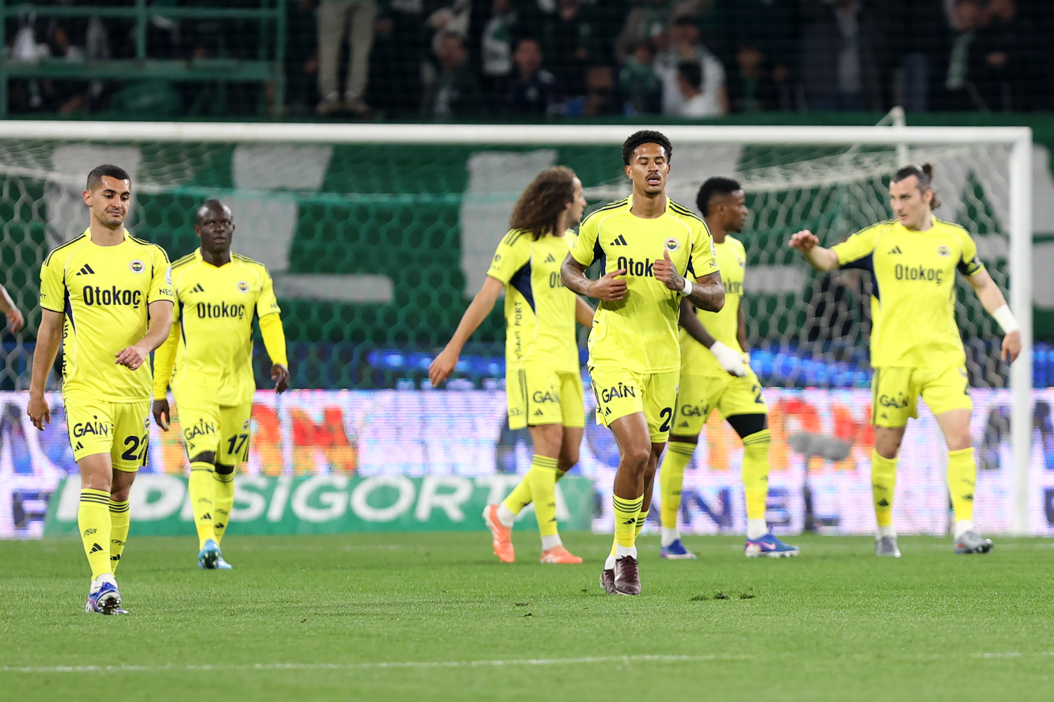Fenerbahçe Konyaspor deplasmanından 3 puanla döndü