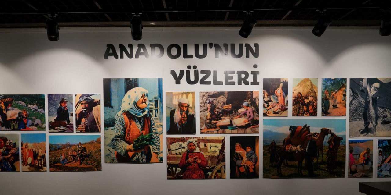Gaziantep’te Anadolu’nun görsel hafızasını yansıtan kartpostal sergisi açıldı