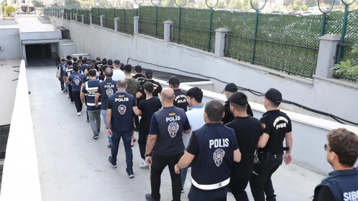 İstanbul merkezli büyük yasa dışı bahis operasyonu: 35 ilde eş zamanlı baskın, 108 gözaltı