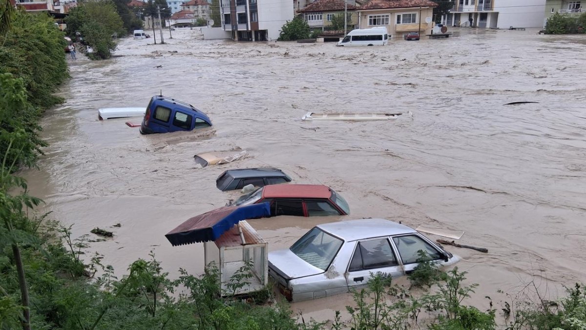 AFAD’dan Samsun’daki sel felaketi için 50 milyon liralık acil yardım