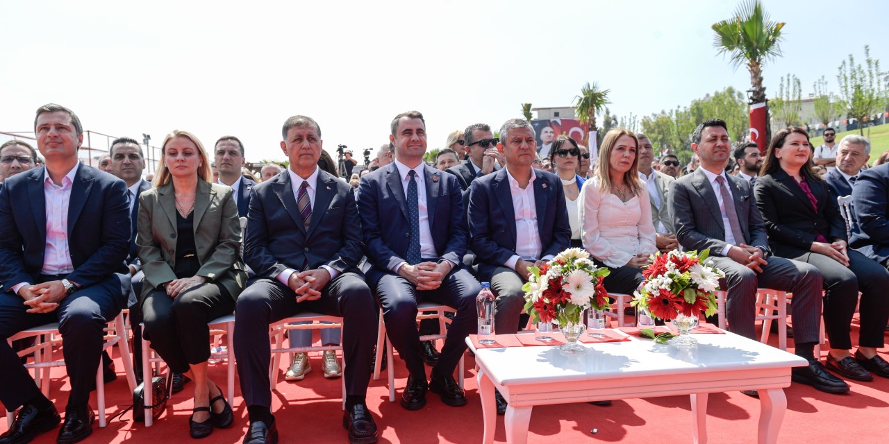 Başkan Tugay’dan Bayraklı’ya atletizm pisti ve denizle buluşma müjdesi
