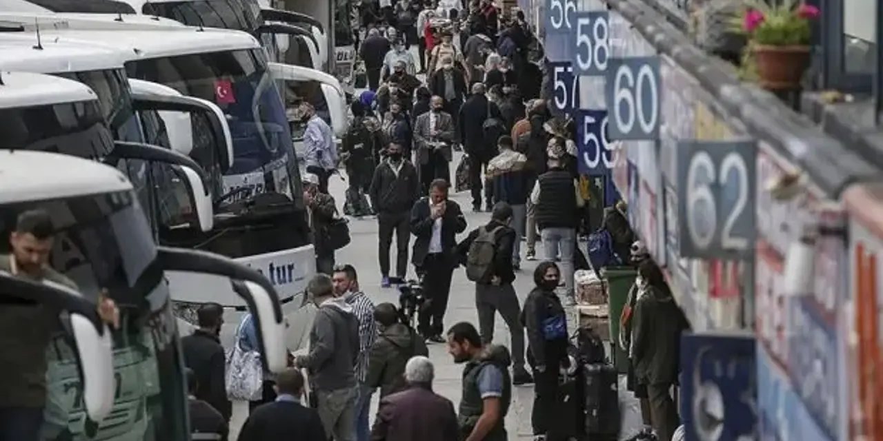 Bayram yolculuğu lüks oldu: 4 kişilik ailenin masrafı asgari ücreti aştı