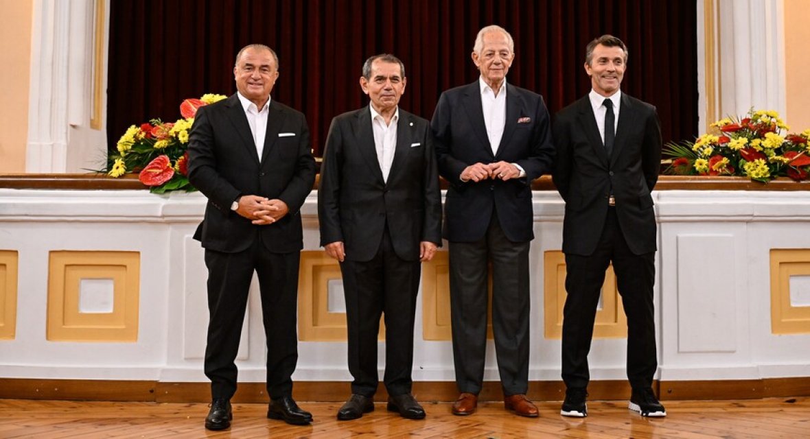 Cimbom, UEFA Kupası zaferinin 26. yıl dönümünü kutladı