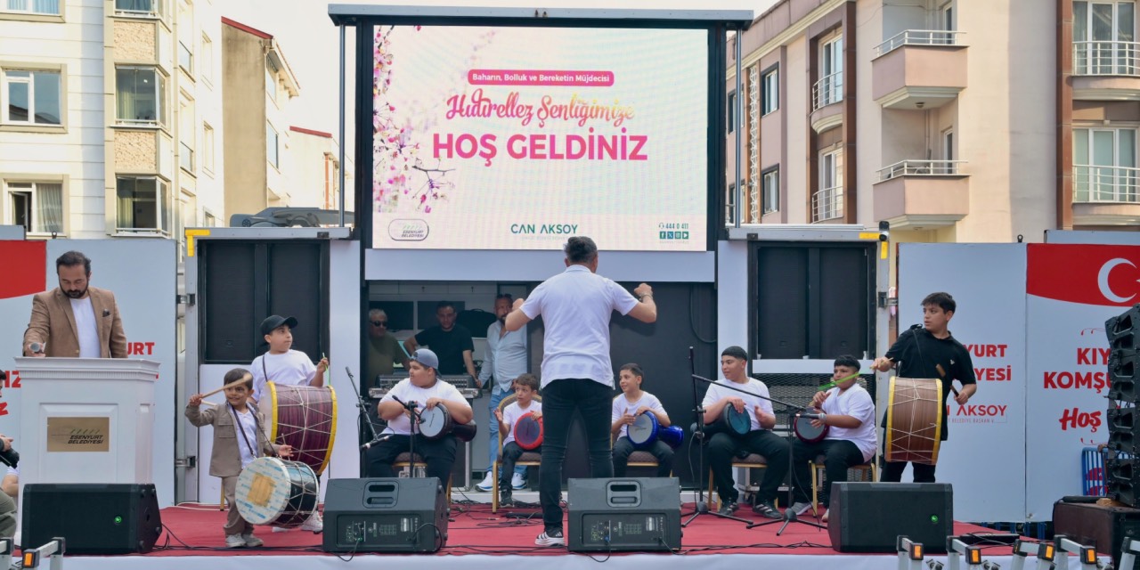 Esenyurt’ta Hıdırellez şenliği vatandaşları buluşturdu
