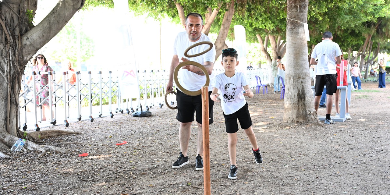 Mersin’de çocukların hayal gücü şenliğe dönüştü