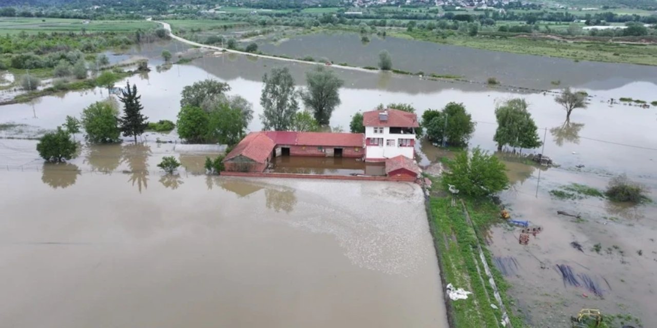 Tokat ve Amasya'da barajlar taştı okullar tatil edildi! Binlerce kişi için acil uyarı: Evler tahliye ediliyor