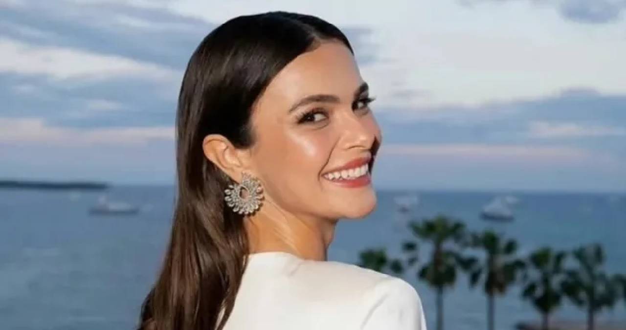 Güzelliği Cannes’ı bile salladı: Sinem Ünsal stiliyle herkesten tam not aldı