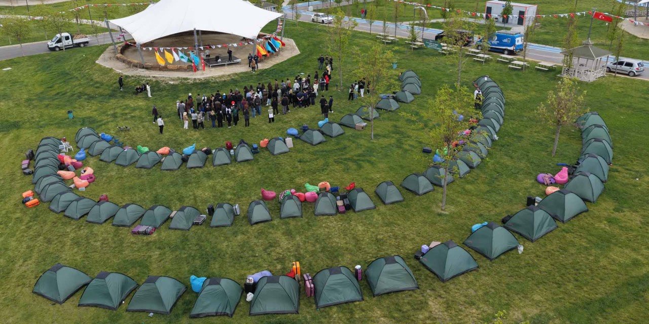 Ankara’da gençler Gençlik Kampı'nda doğa ve sporla buluştu