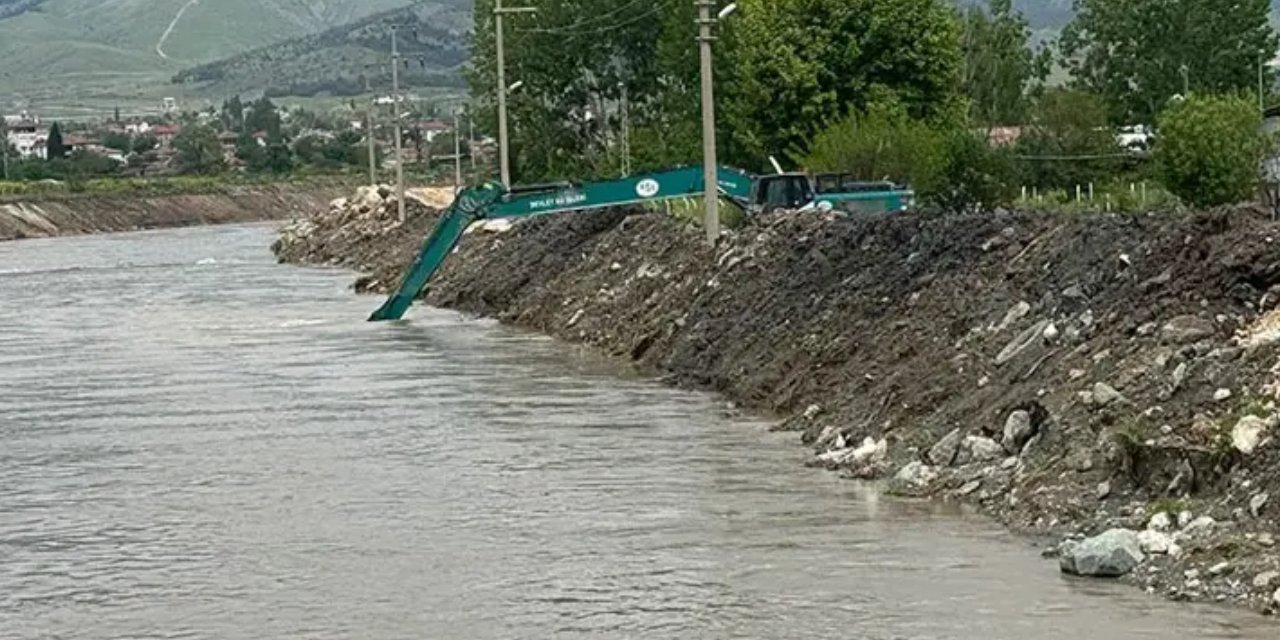 Tokat esnafı dükkan açmadı: Taşkın nöbeti başladı! Baraj maksimum seviyeye çıktı