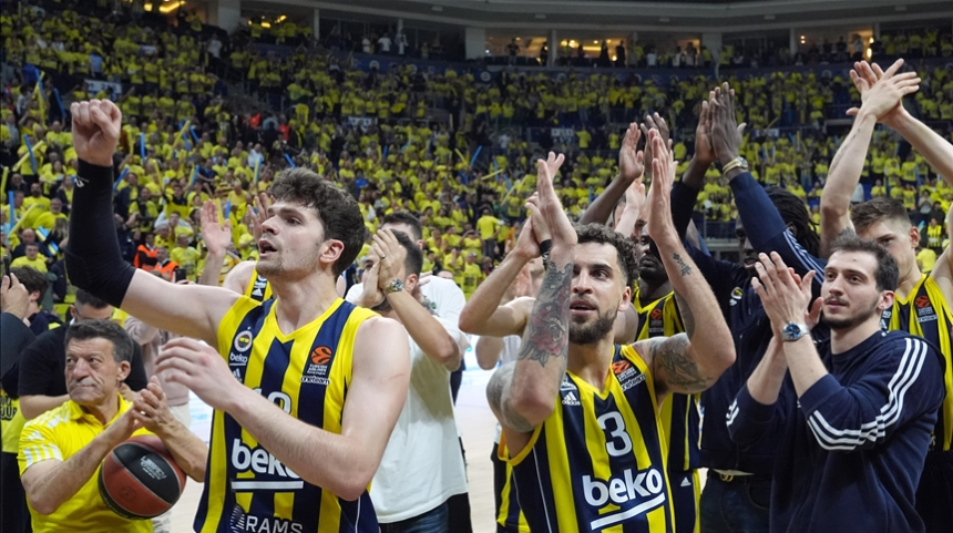 Fenerbahçe Beko final için parkede