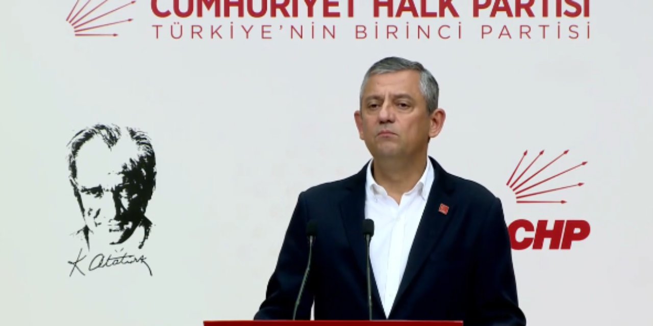 CHP'de kritik gece: 5 saatlik MYK sona erdi! Özgür Özel: Konforlu muhalefet partisi genel başkanlığını reddediyorum