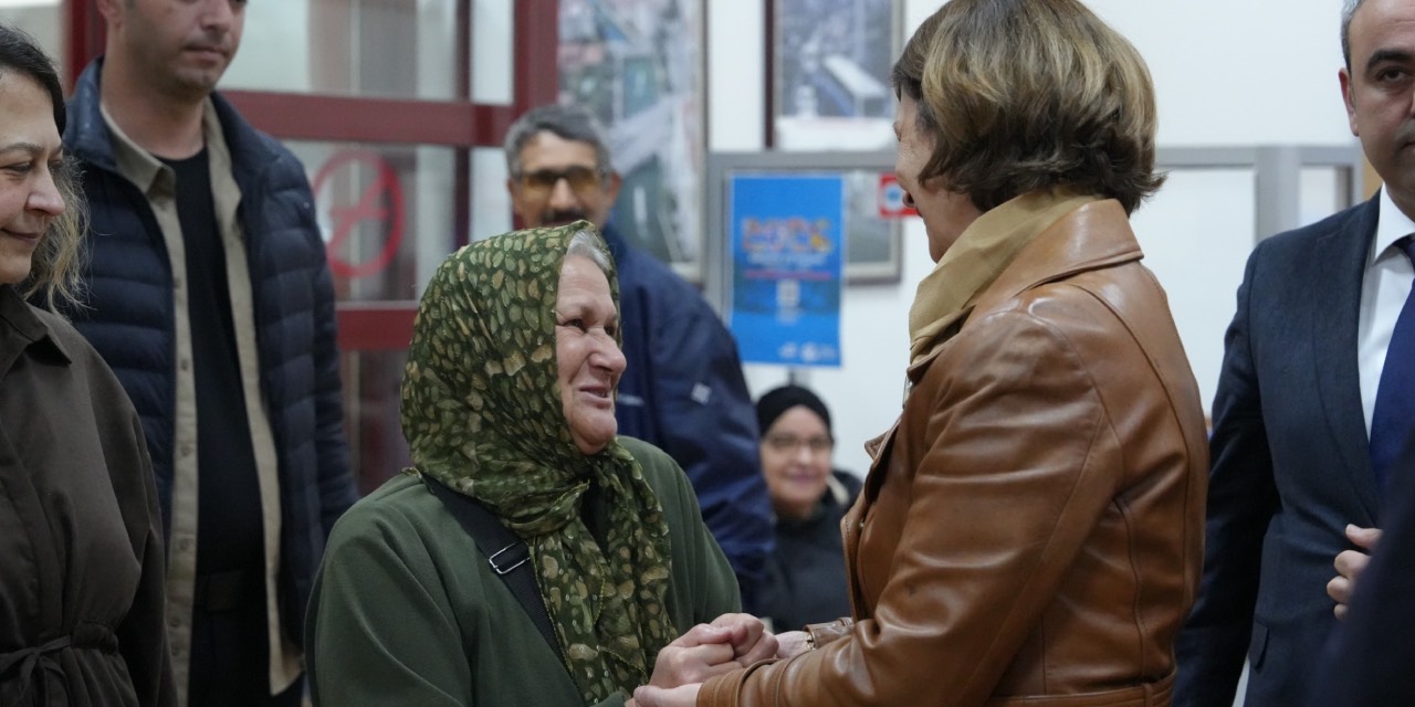 Eskişehir Büyükşehir Başkanı Ünlüce’den personelle bayramlaşma ziyareti