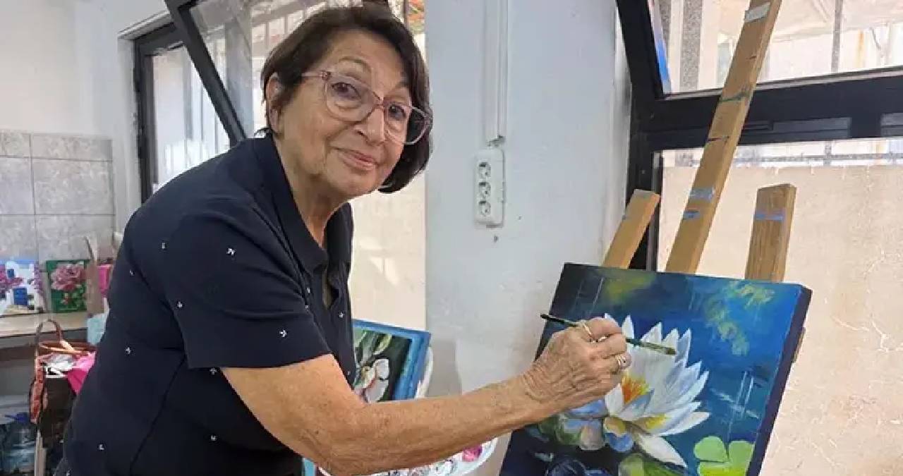 50 yıl sonra yeniden resme başladı: 85 yaşında boyalarla hayatını renklendiriyor