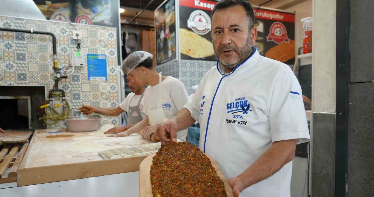 Gaziantep’in en sevilen lezzeti:  Tanesi 180 TL’den satılıyor, turistler akın akın geliyor