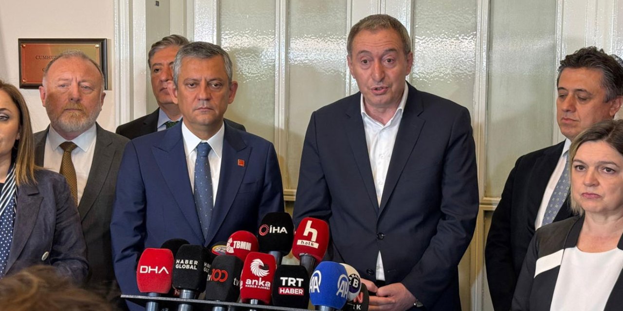 DEM Parti'ye bayramlaşma sorusu: Kılıçdaroğlu ile mi bayramlaşacak Özel ile mi?