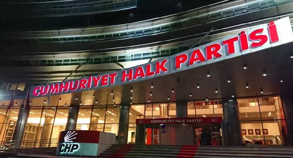 CHP’de sosyal medya krizi büyüyor: İzmir İl Başkanlığı hesabına da el konuldu