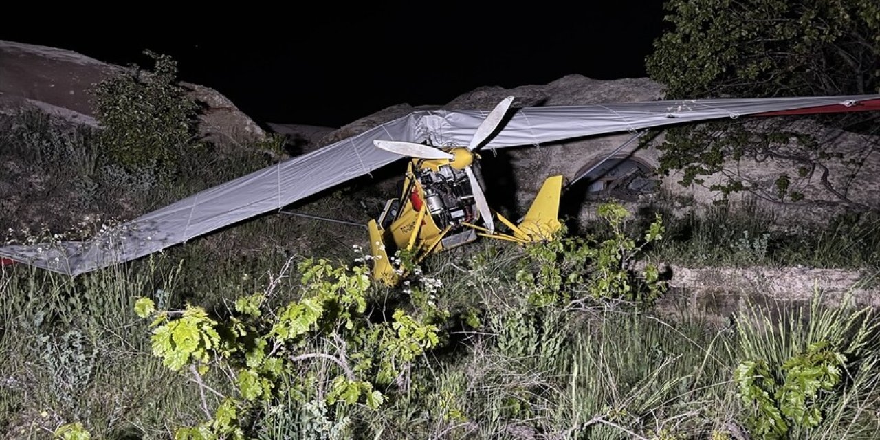 Nevşehir’de microlight zorunlu iniş yaptı: Pilot ve yolcu yaralandı