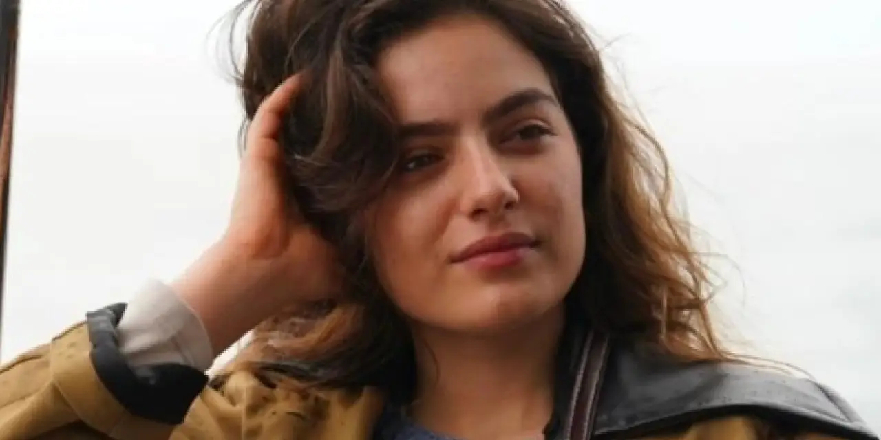 Ava Yaman "Dokunmadan Aşk" filminden çekildi: Set iptal oldu