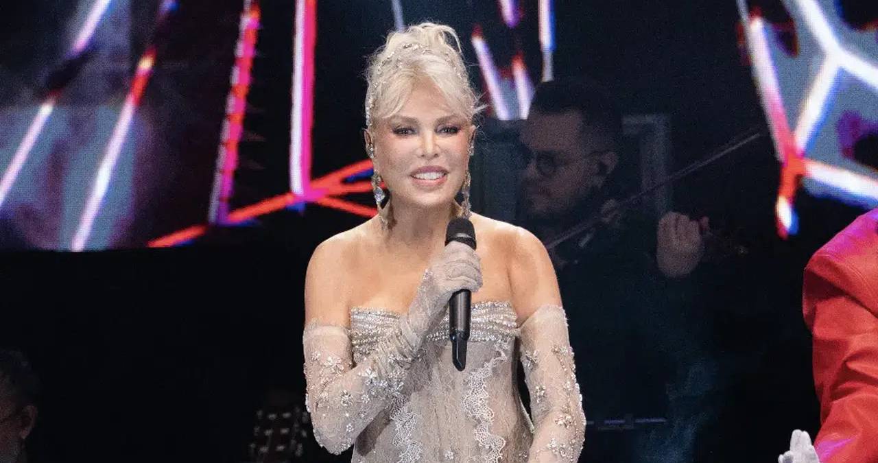 Ajda Pekkan Antalya’da  fırtınalar estirdi: 1300 kişi birden Süperstar’a eşlik etti