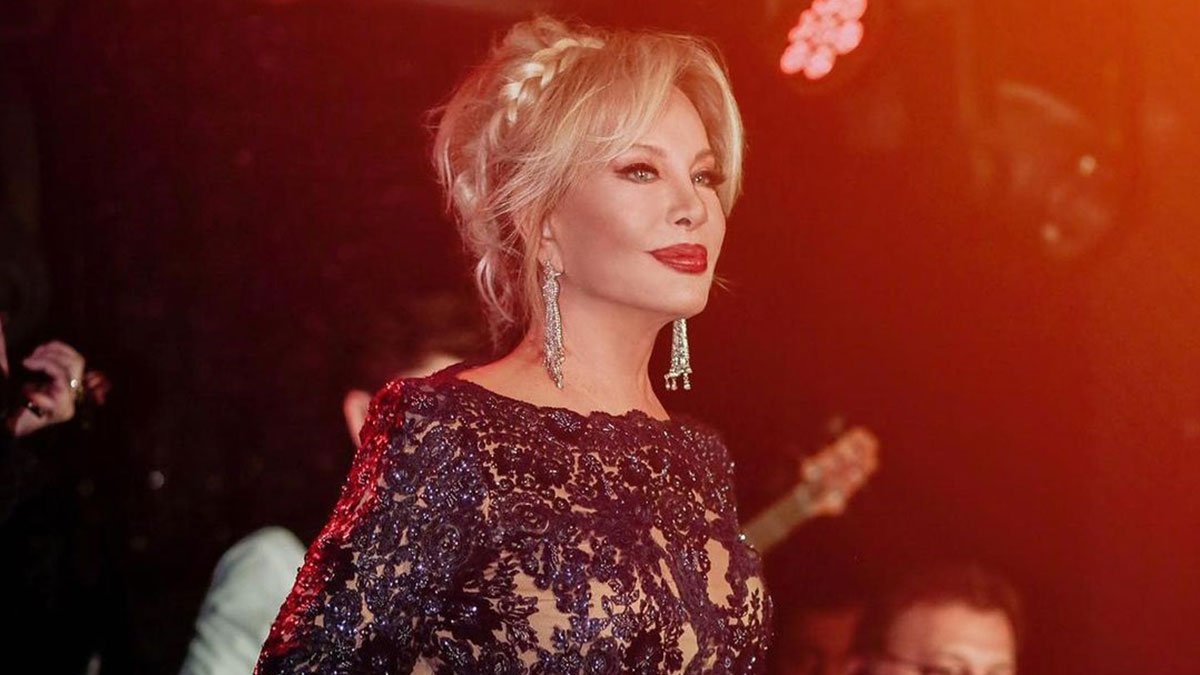 Emel Sayın'dan üzen haber: Konserleri ertelenmişti