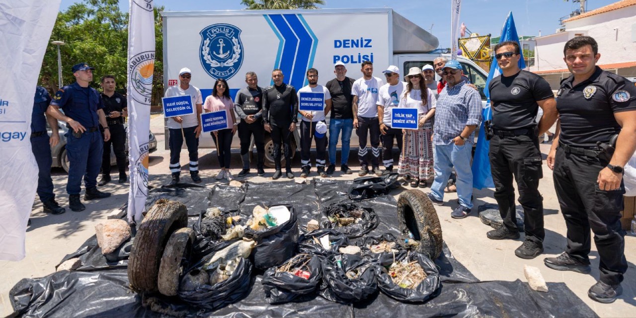 Çevre Haftası’nda İzmir Karaburun’da deniz ve kıyı temizliği: 750 kilogram atık toplandı