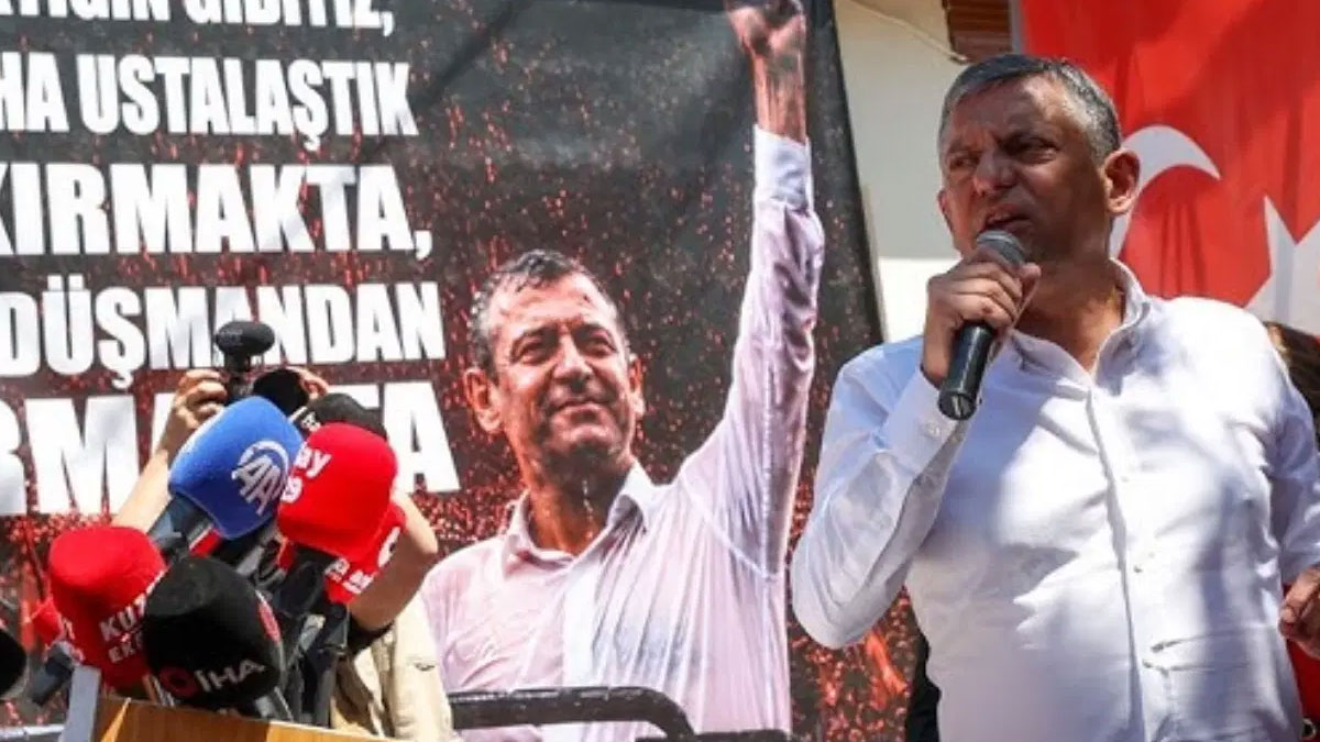 Özgür Özel'den Erdoğan ve Kılıçdaroğlu'na zehir zemberek sözler