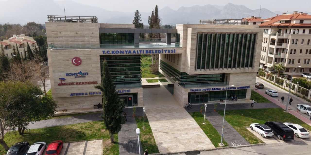 Konyaaltı Belediyesi’nden ücretsiz psikolojik danışmanlık hizmeti