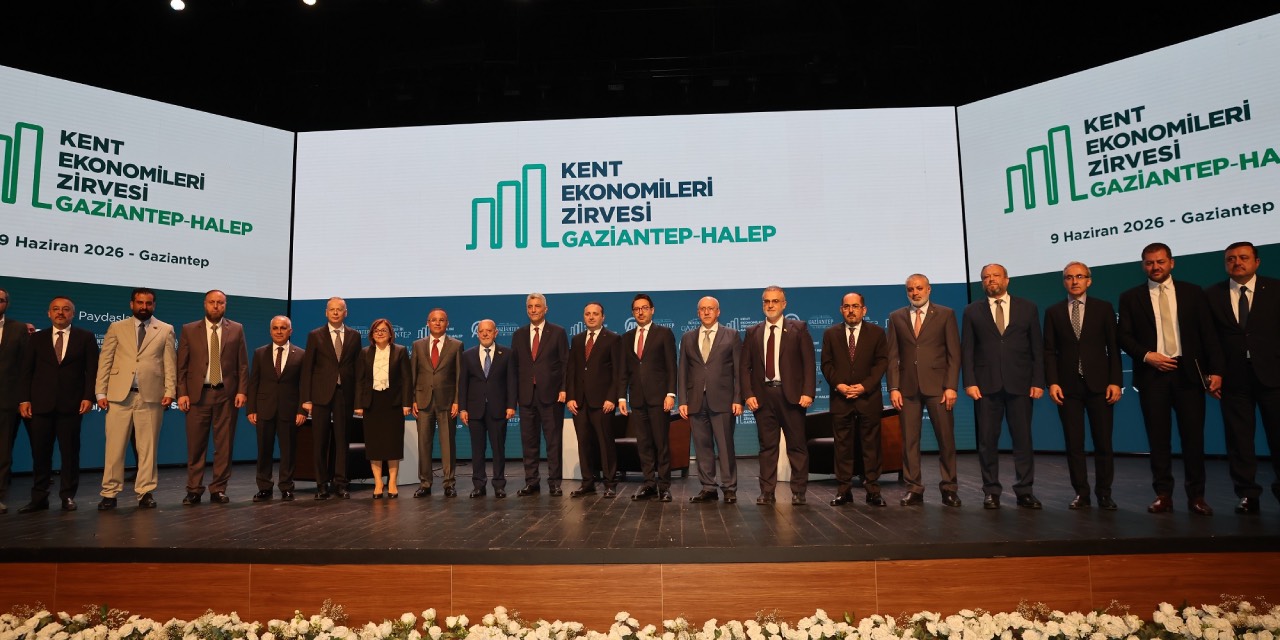 Gaziantep’te Türkiye–Suriye ticari ilişkileri ve bölgesel ekonomik iş birliği zirvede ele alındı