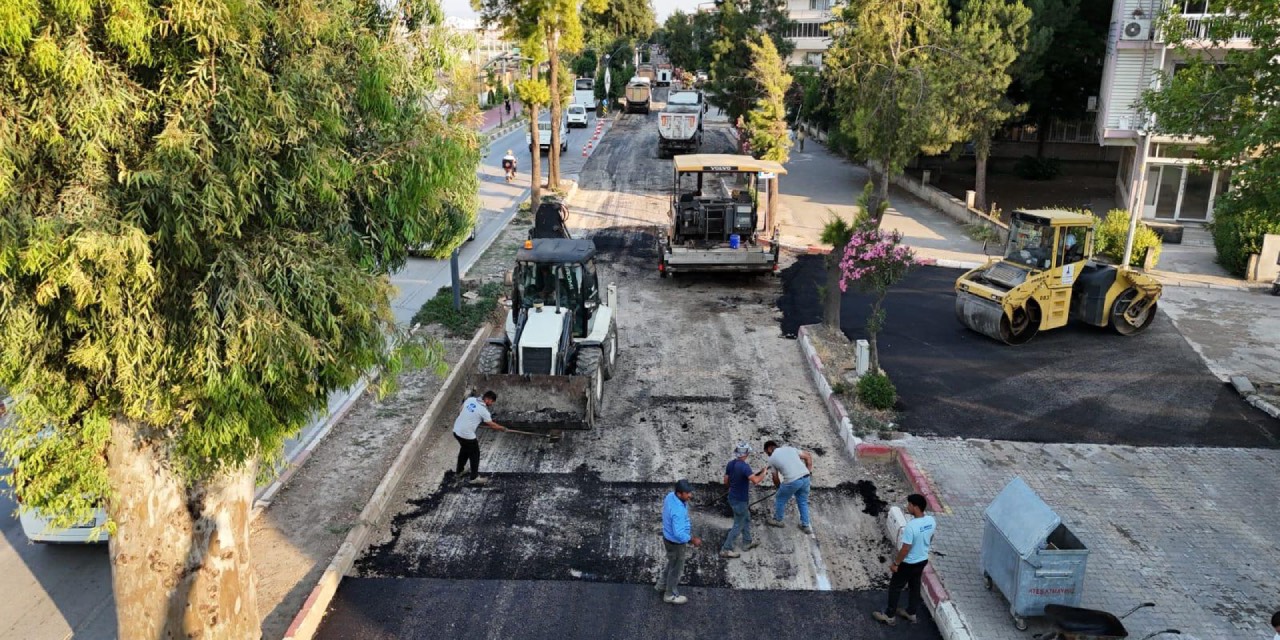 İzmir Torbalı’da asfalt yenileme çalışmaları başladı