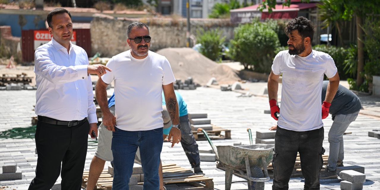 Bornova Tarihi Çarşı Ve Köşkler bölgesinde yenileme çalışmaları sürüyor